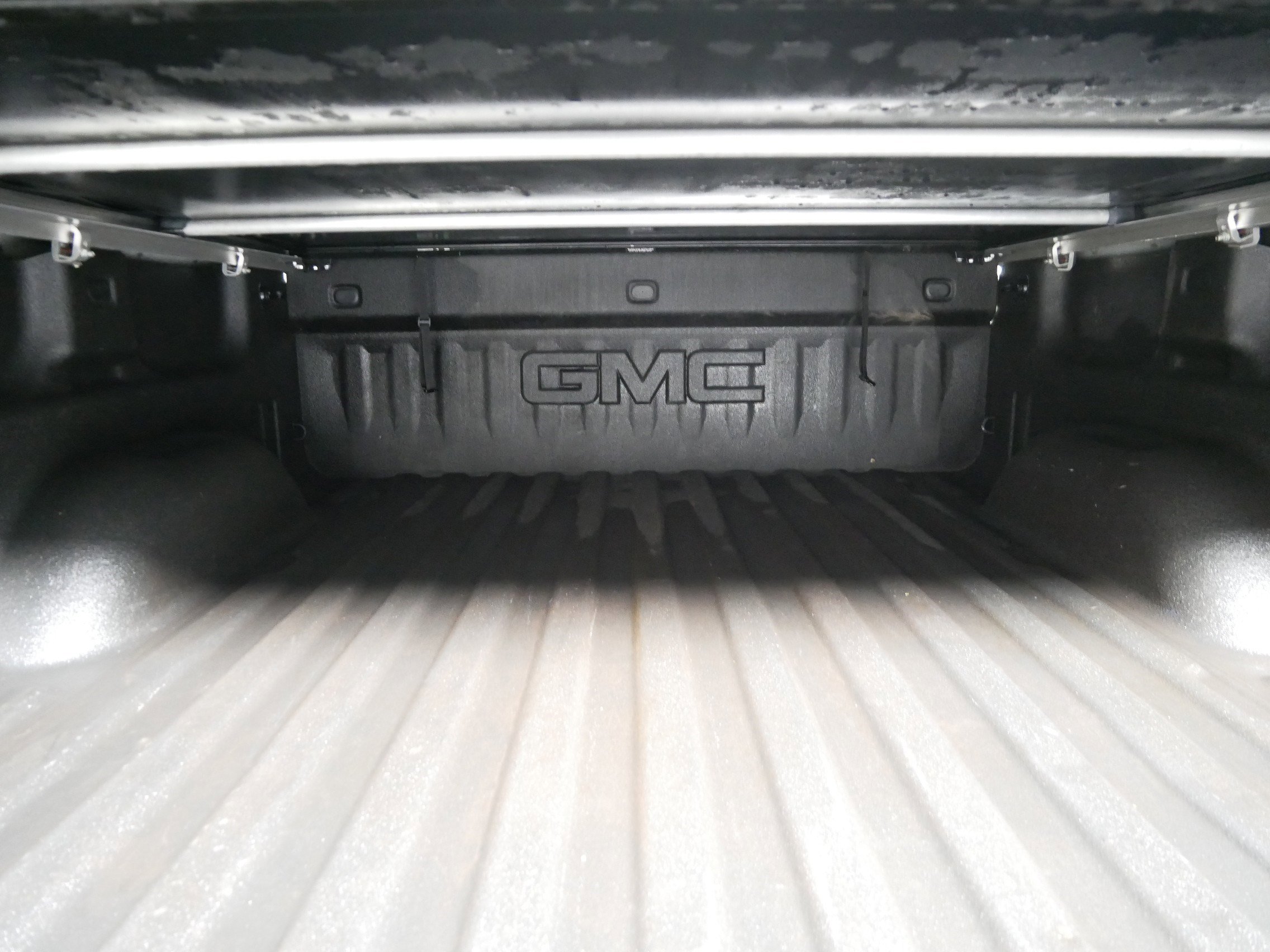 Used 2018 GMC Sierra 1500 SLT AWD/4WD image 18