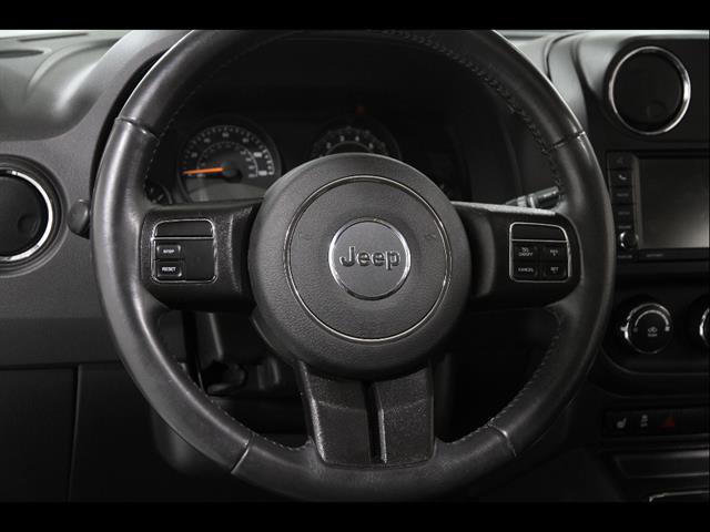 Used 2017 Jeep Patriot High Altitude AWD/4WD image 7