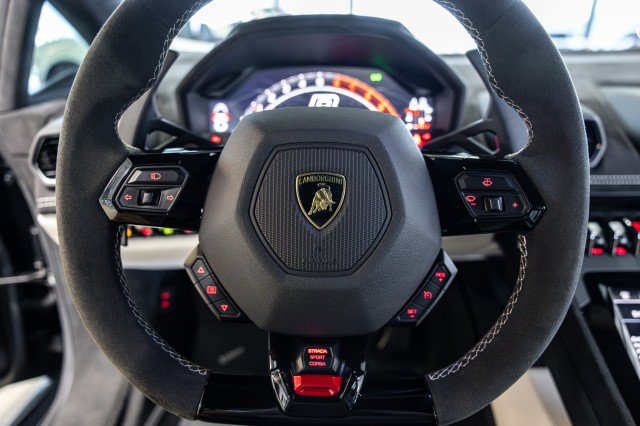 Used 2023 Lamborghini Huracan Tecnica RWD image 37