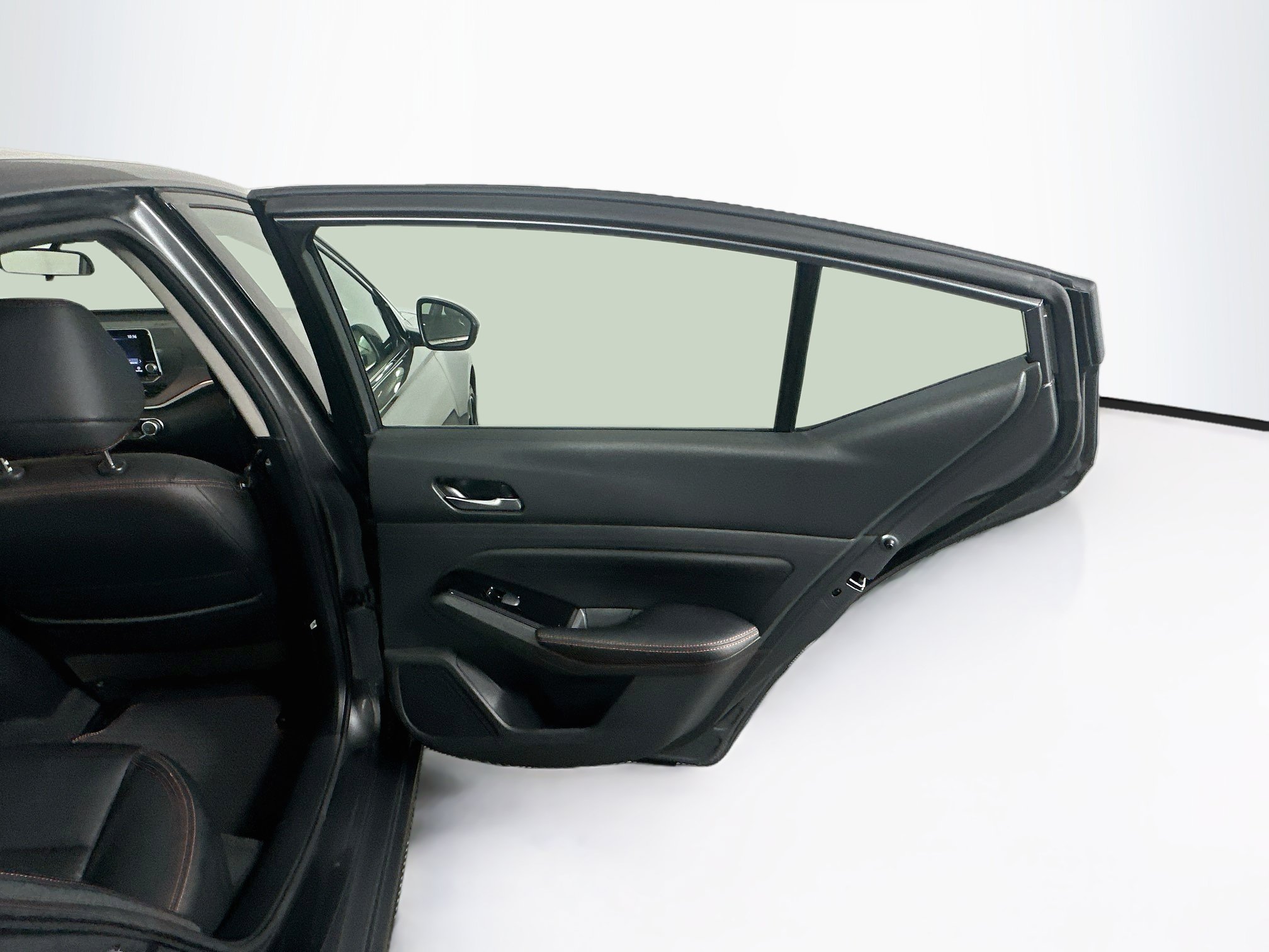 Used 2024 Nissan Altima 2.5 SR FWD image 28