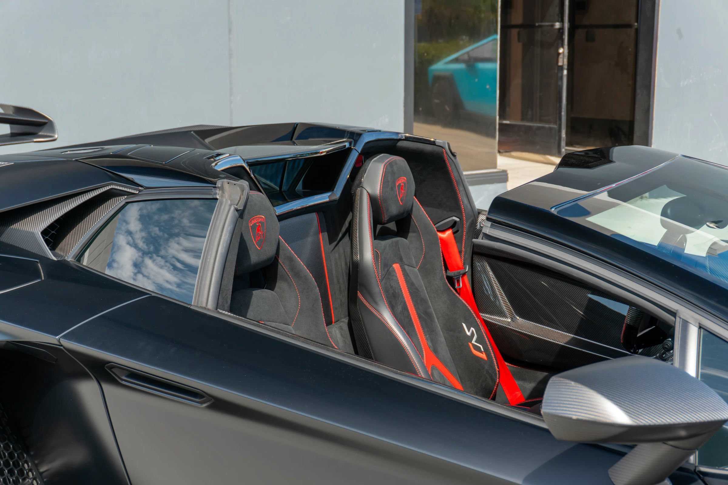 Used 2020 Lamborghini Aventador SVJ AWD/4WD image 63