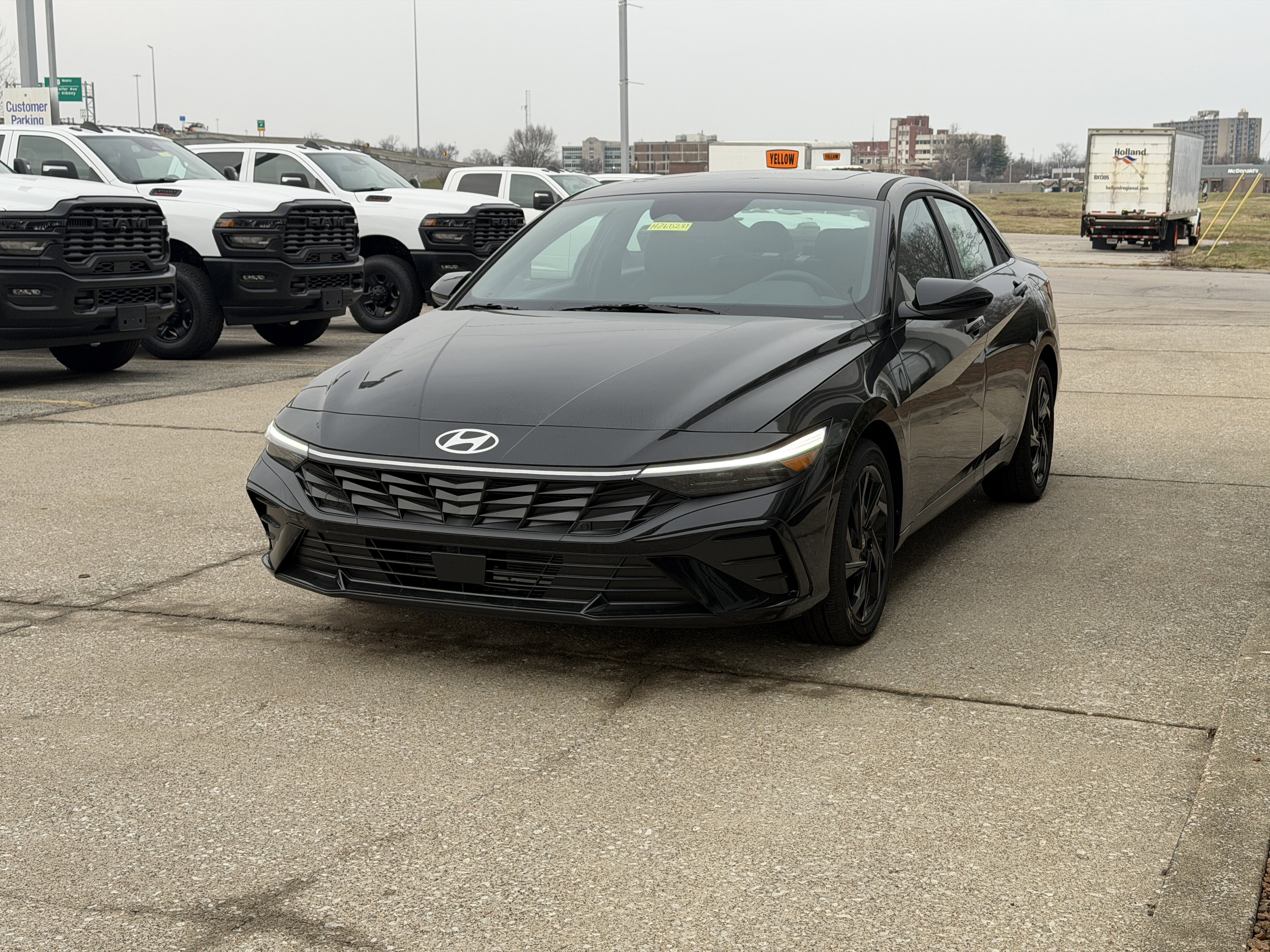 New 2026 Hyundai Elantra SEL Sport FWD image 11