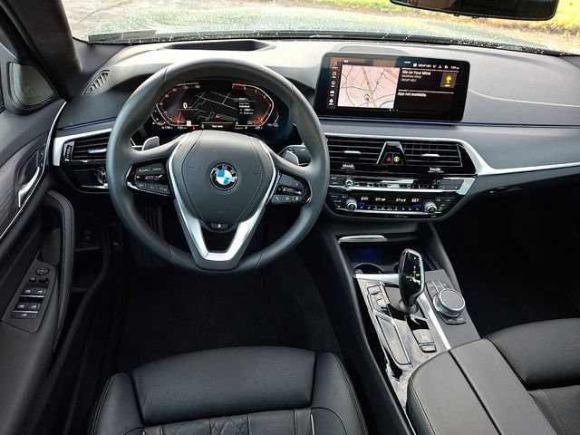 Used 2022 BMW 530i xDrive w/ Premium Package AWD/4WD image 12