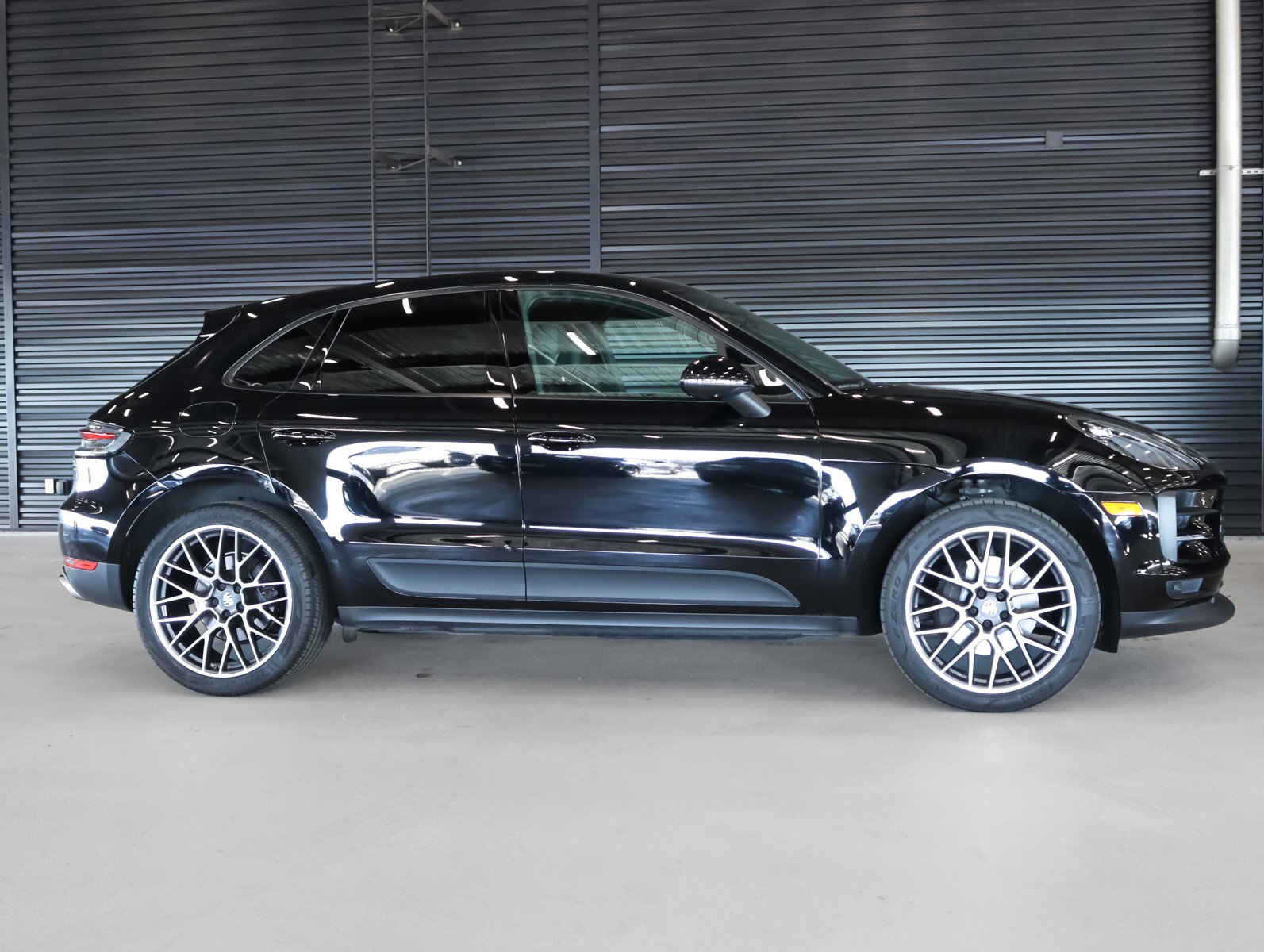Used 2020 Porsche Macan image 11