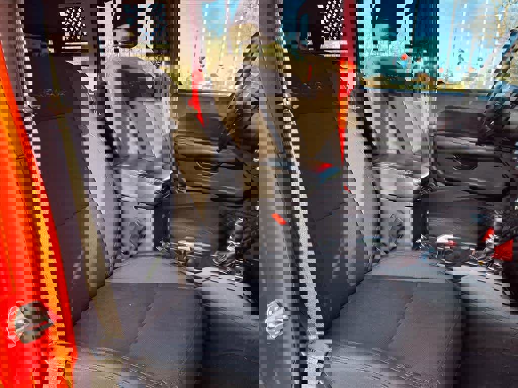 Used 2018 Jeep Wrangler Unlimited Sahara image 10