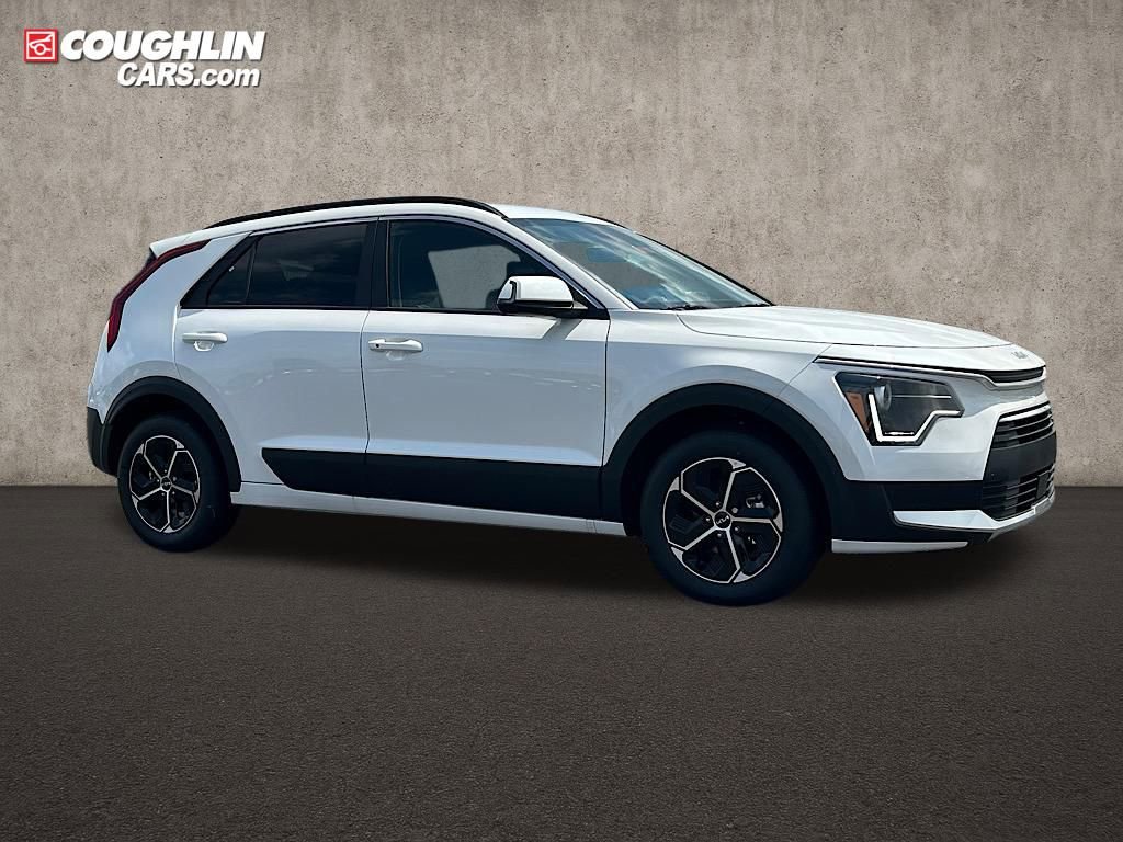 New 2025 Kia Niro EX image 2