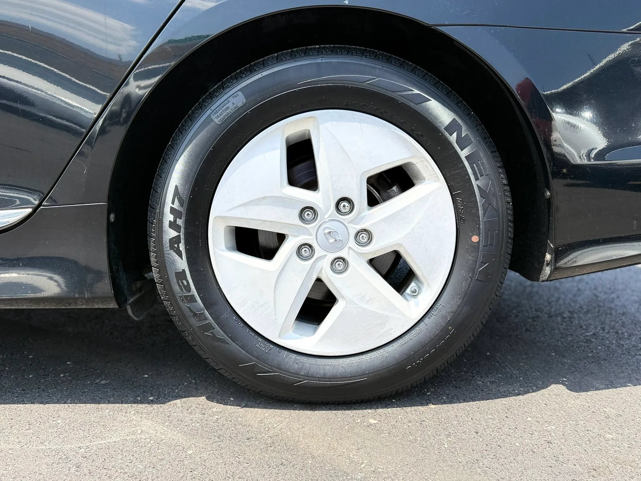 Used 2011 Hyundai Sonata Hybrid FWD image 39