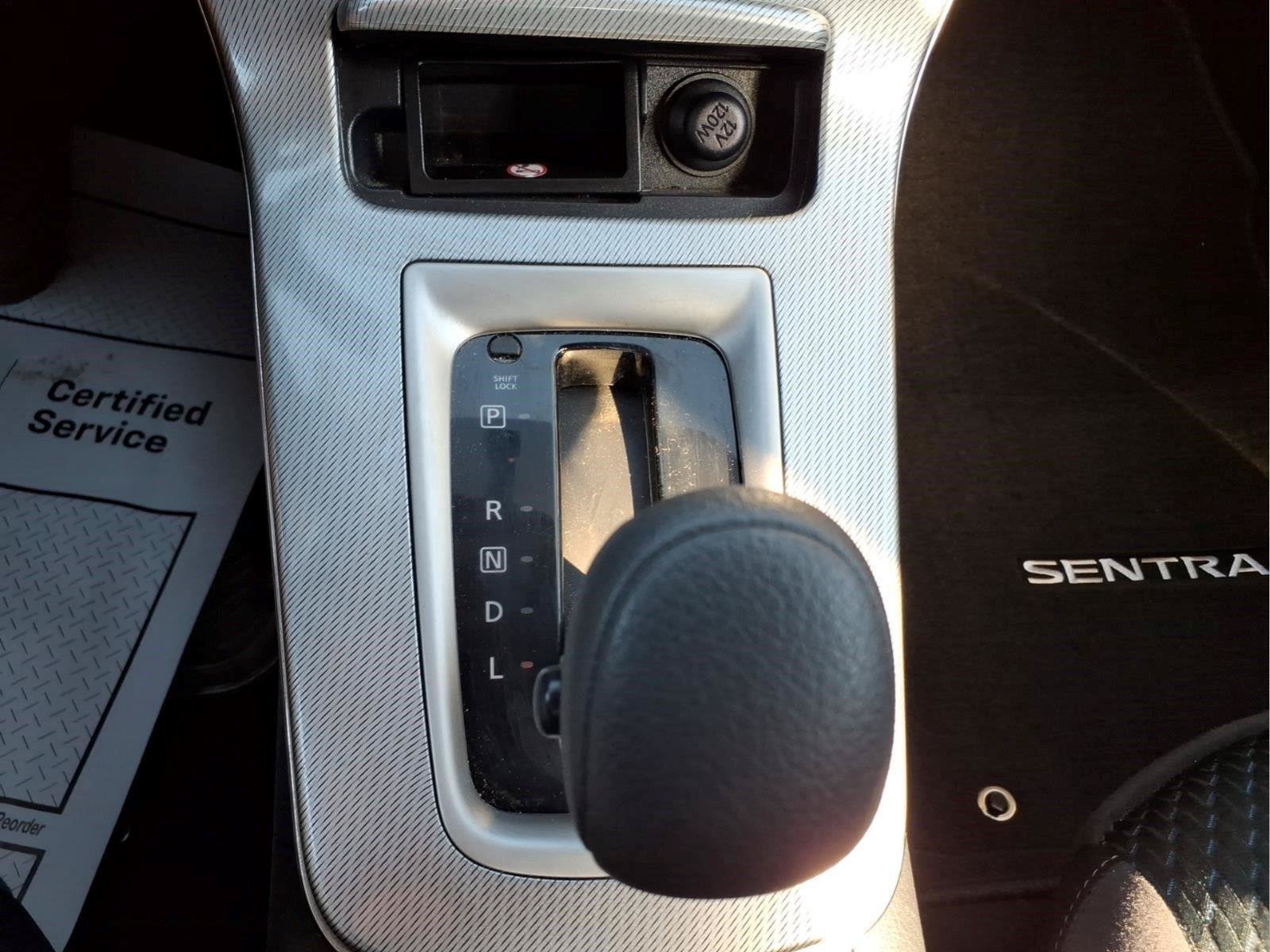 Used 2014 Nissan Sentra SR FWD image 25