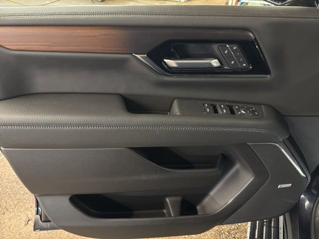 New 2026 GMC Yukon XL Denali w/ Sun & Power Step Package image 10