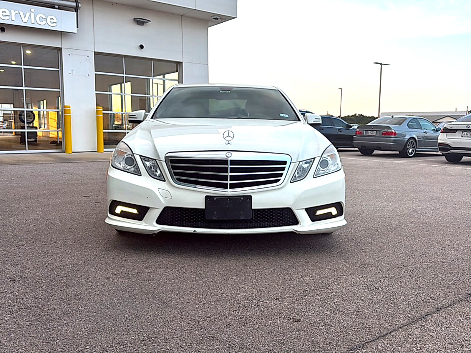 Used 2011 Mercedes-Benz E 350 4MATIC Sedan image 2