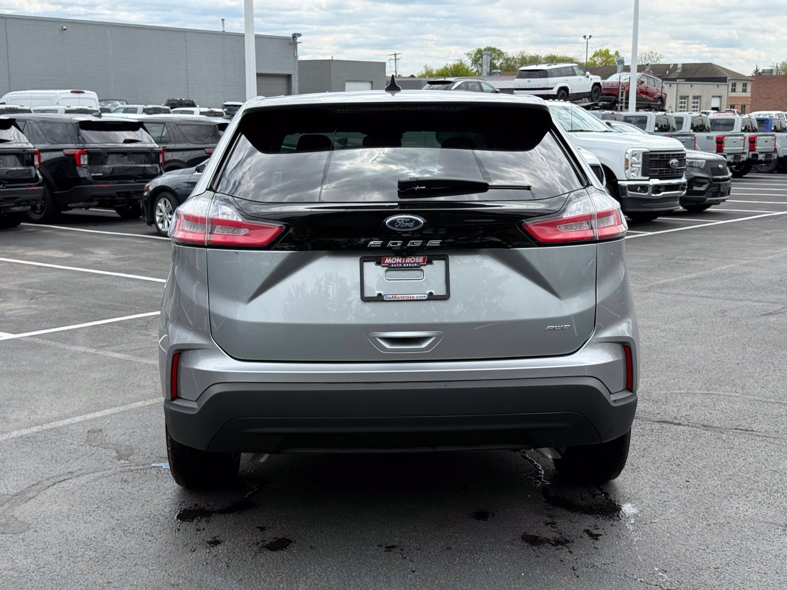Used 2024 Ford Edge SE AWD/4WD image 3