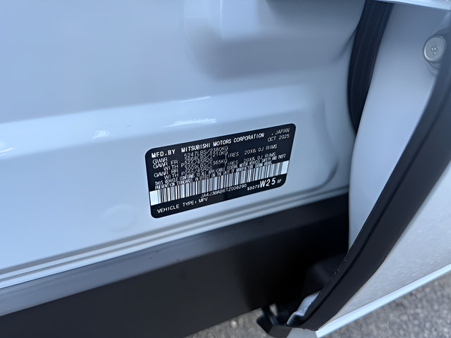 New 2026 Mitsubishi Outlander SEL FWD image 35
