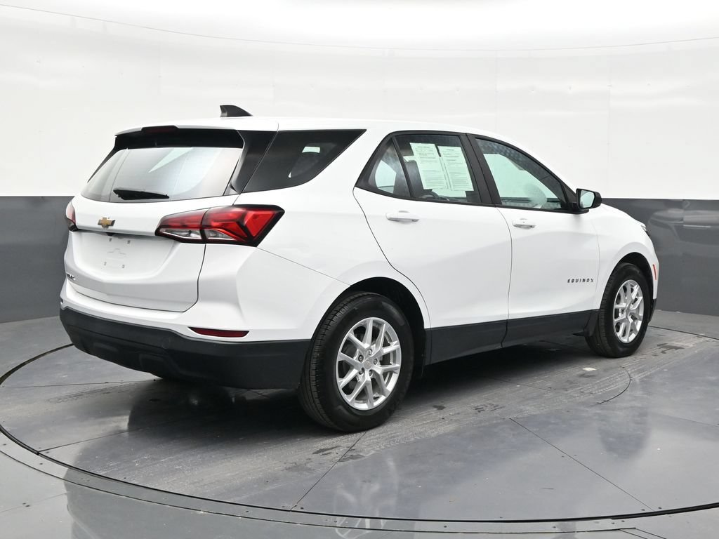 Used 2022 Chevrolet Equinox LS FWD image 5