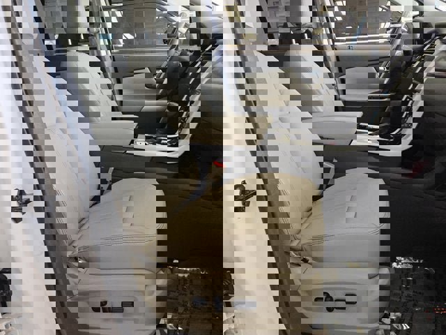 Used 2013 Ford Edge Limited AWD/4WD image 4