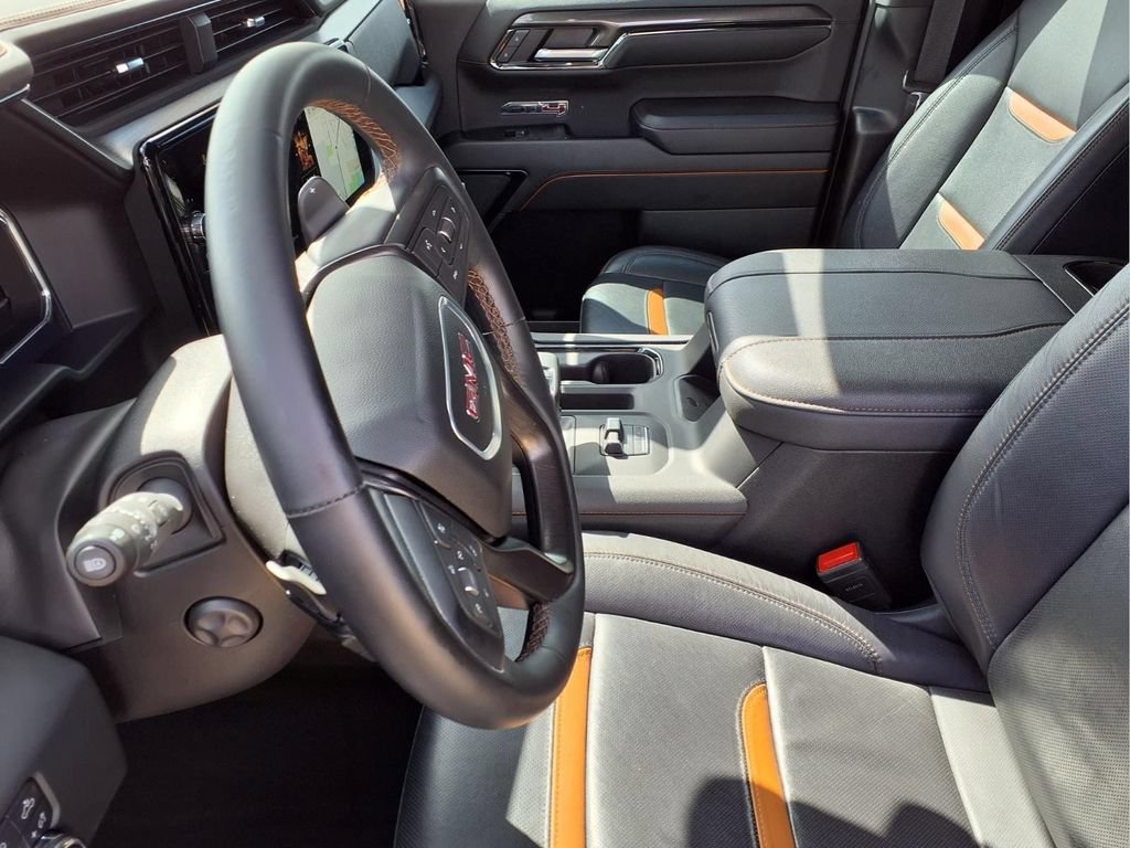Used 2024 GMC Sierra 1500 AT4 w/ Technology Package AWD/4WD image 16