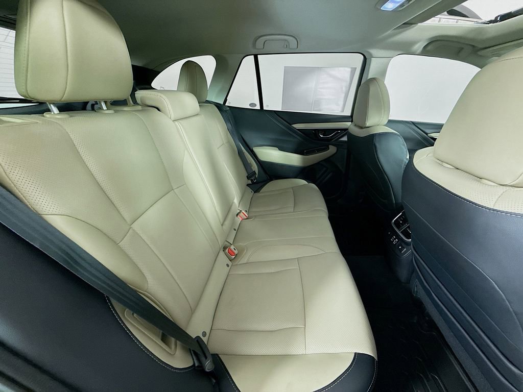 Used 2023 Subaru Outback Limited AWD/4WD image 32