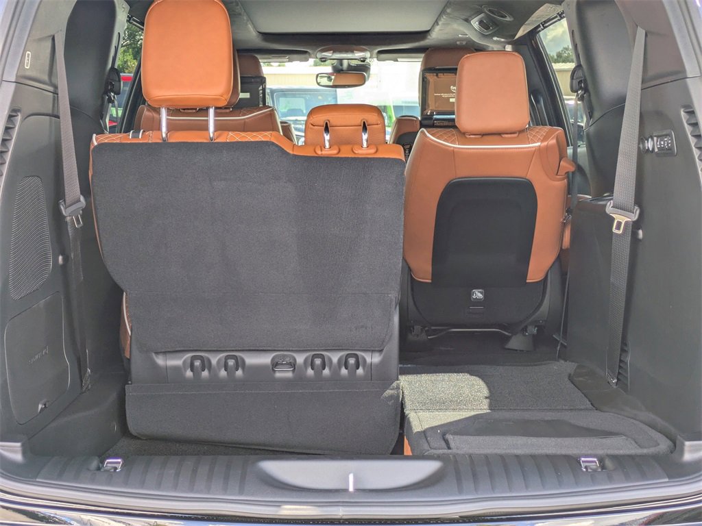 New 2026 Chrysler Pacifica Pinnacle image 12