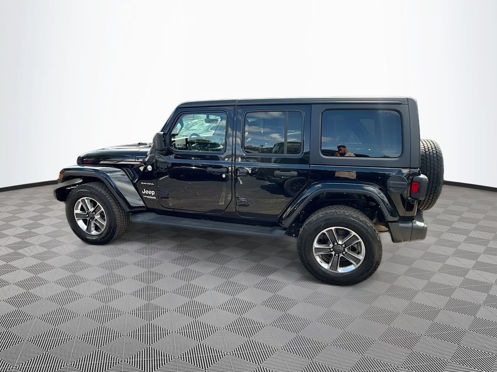 Used 2022 Jeep Wrangler Unlimited Sahara w/ Cold Weather Group AWD/4WD image 9