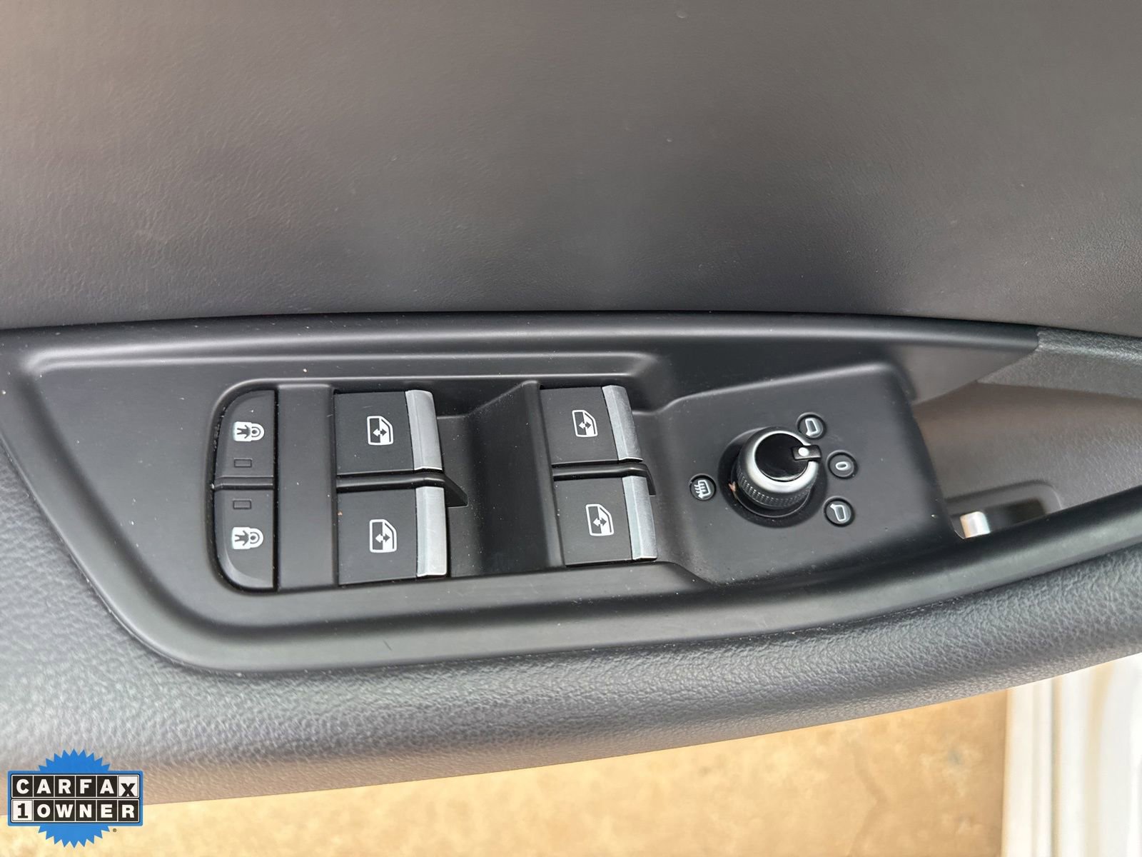 Used 2021 Audi A4 2.0T Premium w/ Convenience Package image 12