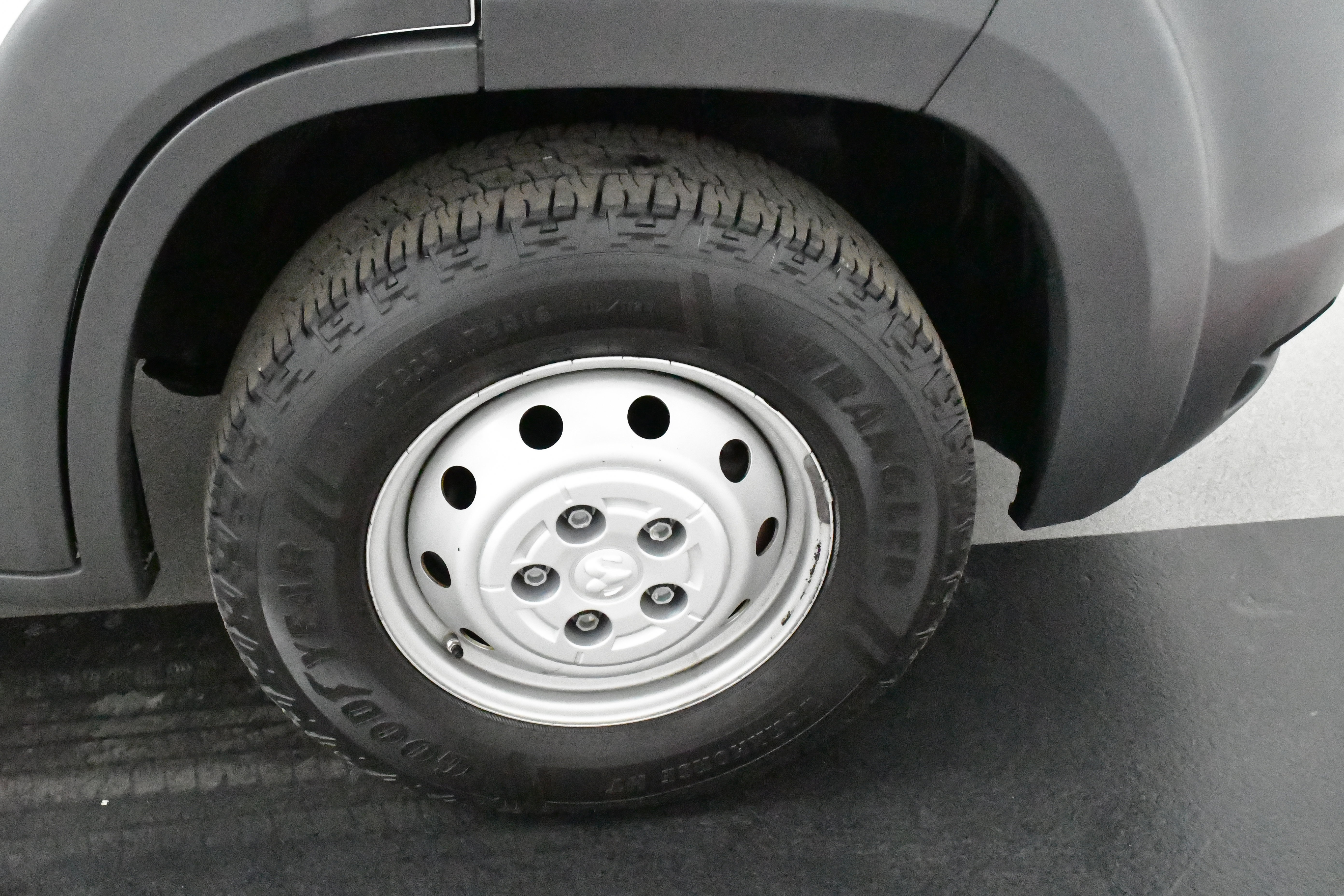 Used 2025 RAM ProMaster 2500 w/ Convenience Group image 51