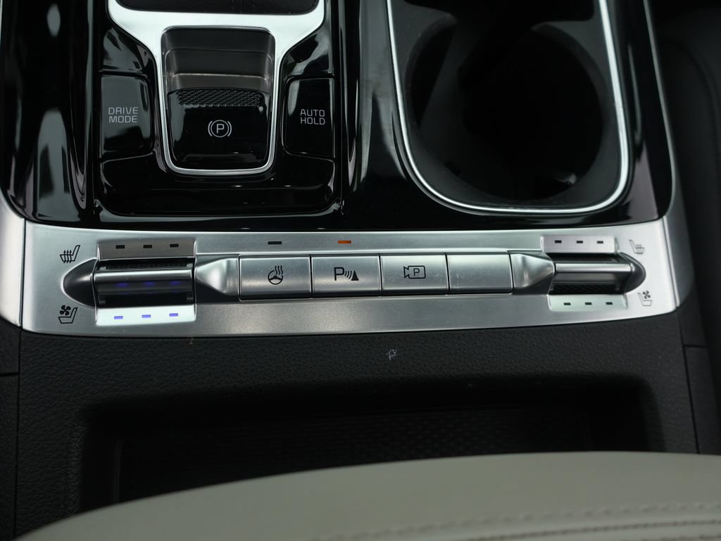 Certified 2024 Kia Carnival SX Prestige FWD image 34