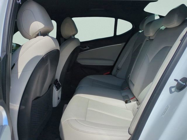 Used 2025 Genesis G70 2.5T RWD image 15