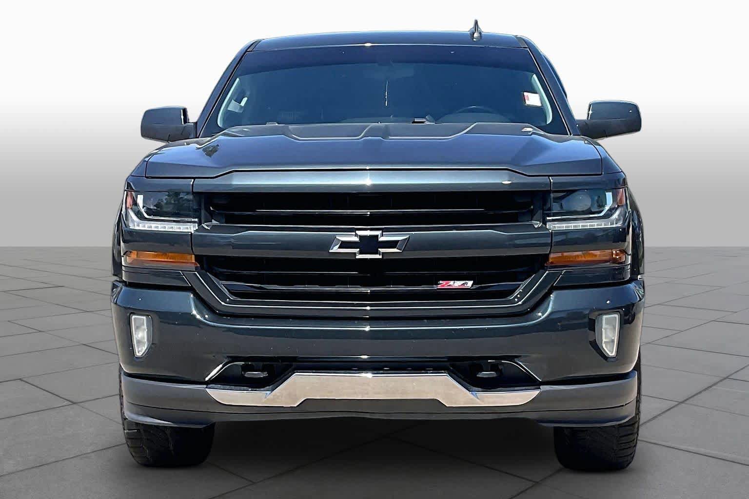 Used 2017 Chevrolet Silverado 1500 LT w/ All Star Edition AWD/4WD image 4