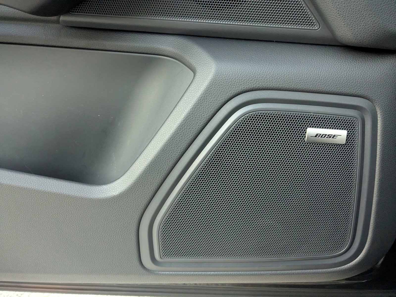 Used 2025 Porsche Macan image 14