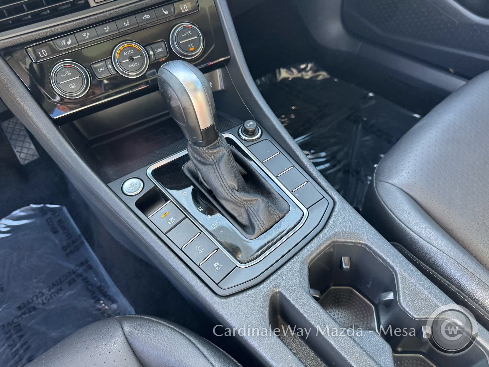 Used 2020 Volkswagen Jetta SEL FWD image 25
