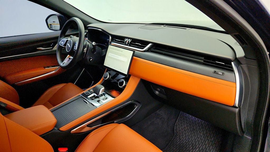 Used 2024 Jaguar F-PACE R-Dynamic S AWD/4WD image 25