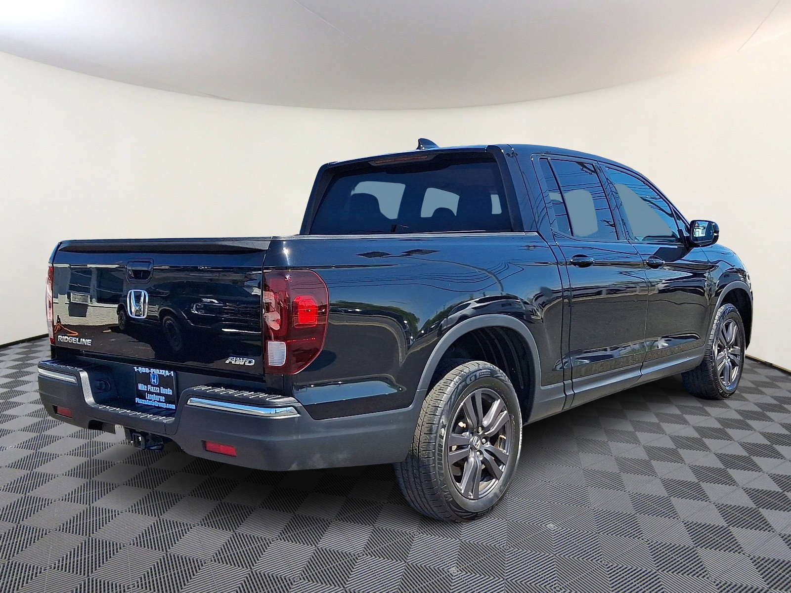 Used 2018 Honda Ridgeline Sport image 7