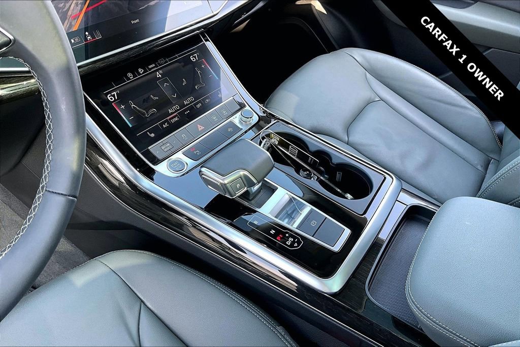 Used 2025 Audi Q8 Premium image 17