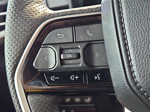 Used 2024 Toyota Tundra Platinum AWD/4WD image 26