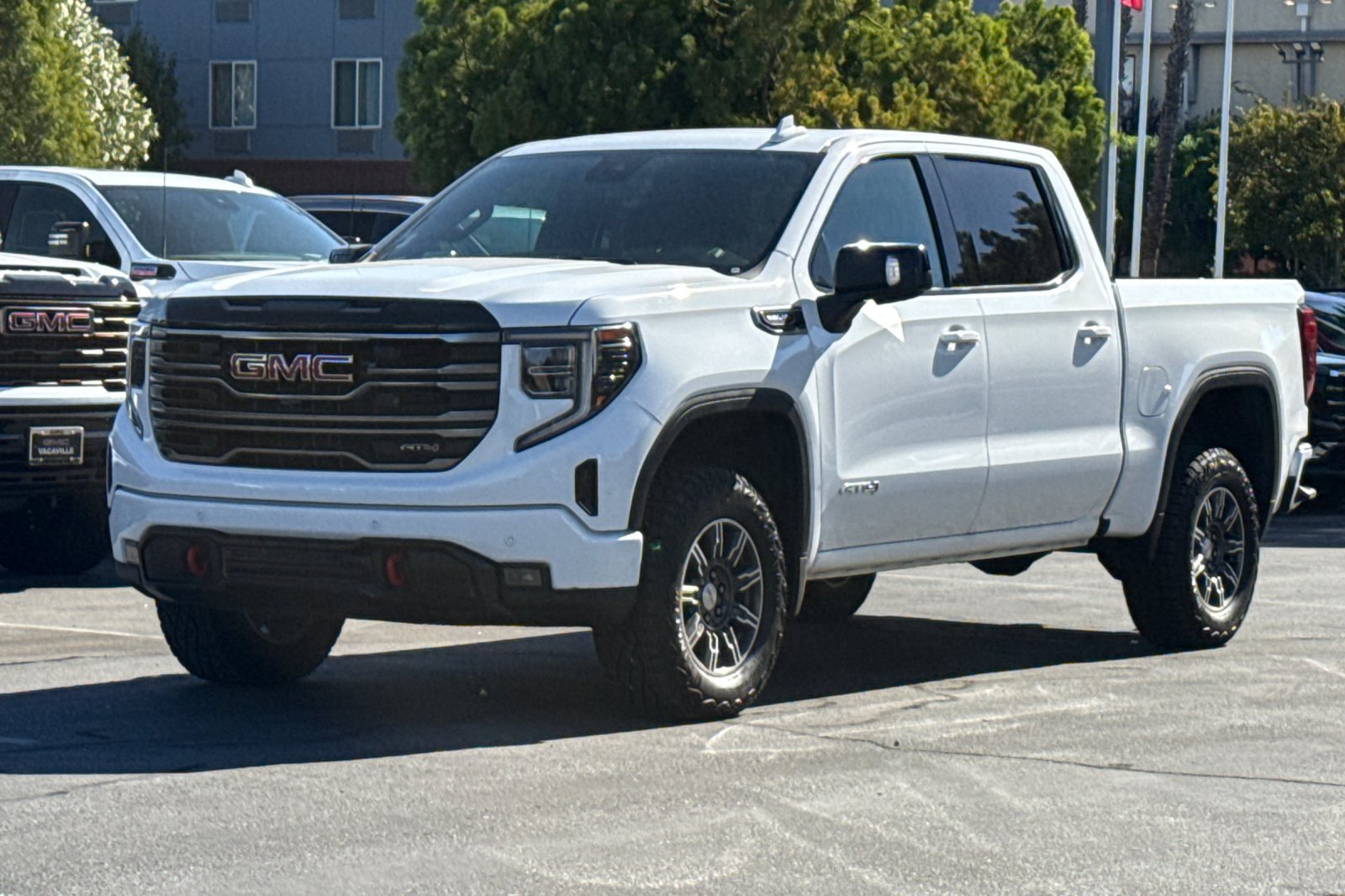 Used 2025 GMC Sierra 1500 AT4 AWD/4WD image 9