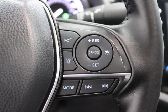 Used 2019 Toyota Camry XLE FWD image 23