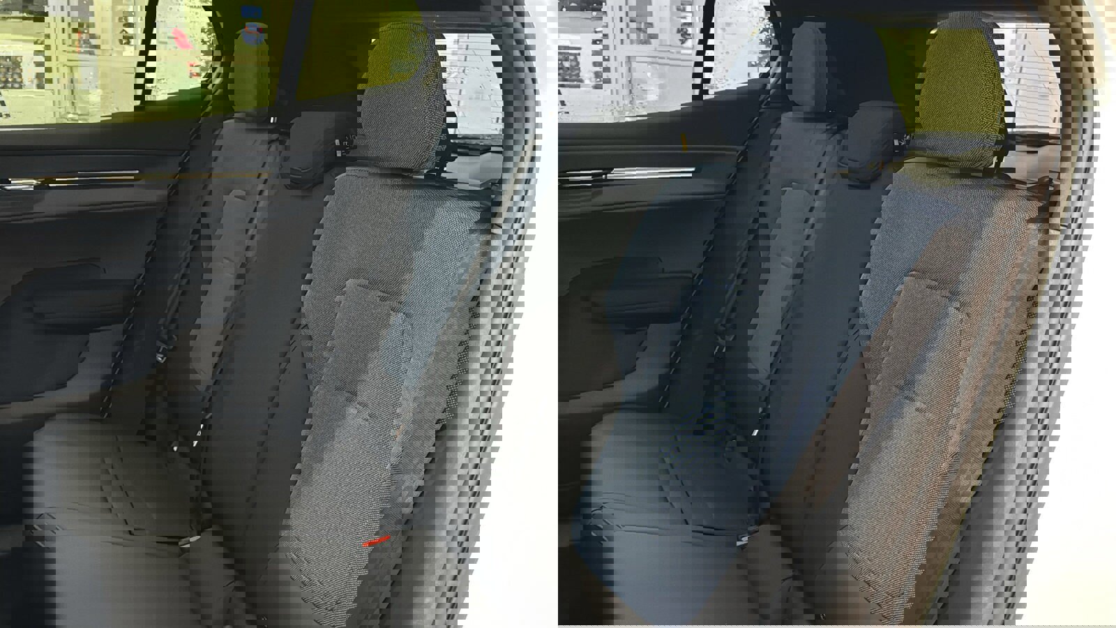 New 2026 Volvo EX30 Plus w/ Climate Package image 24