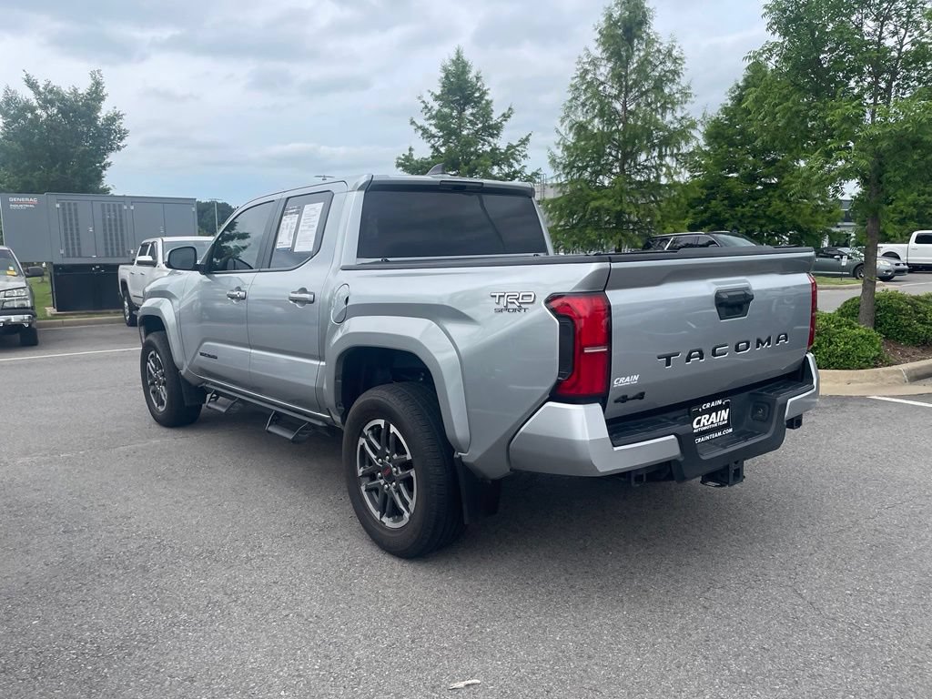 Used 2024 Toyota Tacoma TRD Sport AWD/4WD image 5