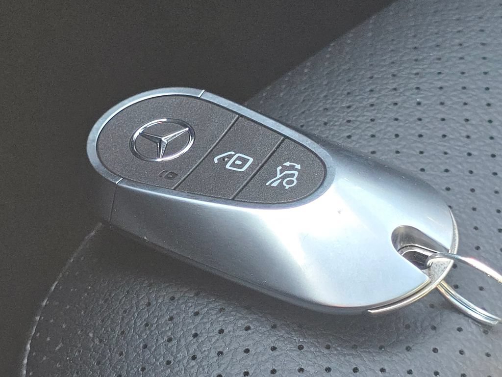 Certified 2026 Mercedes-Benz GLC 300 4MATIC image 37
