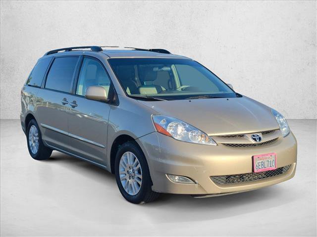 Used 2008 Toyota Sienna XLE FWD image 3