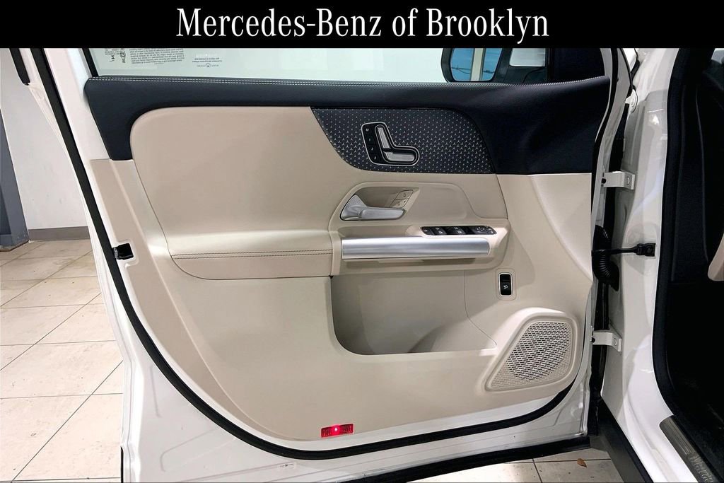 Certified 2025 Mercedes-Benz GLA 250 4MATIC image 21