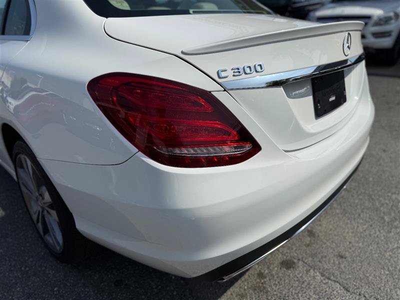 Used 2018 Mercedes-Benz C 300 4MATIC Sedan image 23