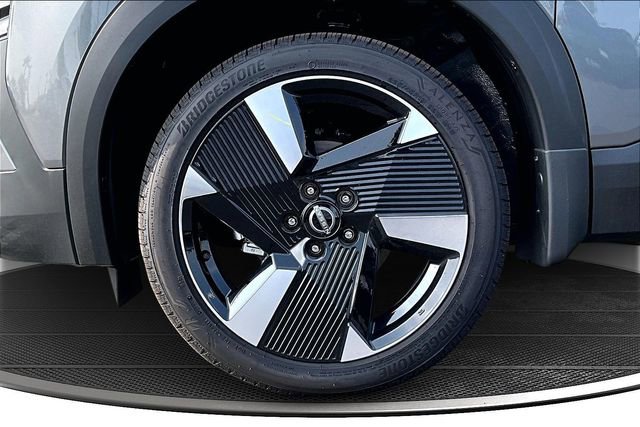 New 2026 Nissan Kicks SR image 13