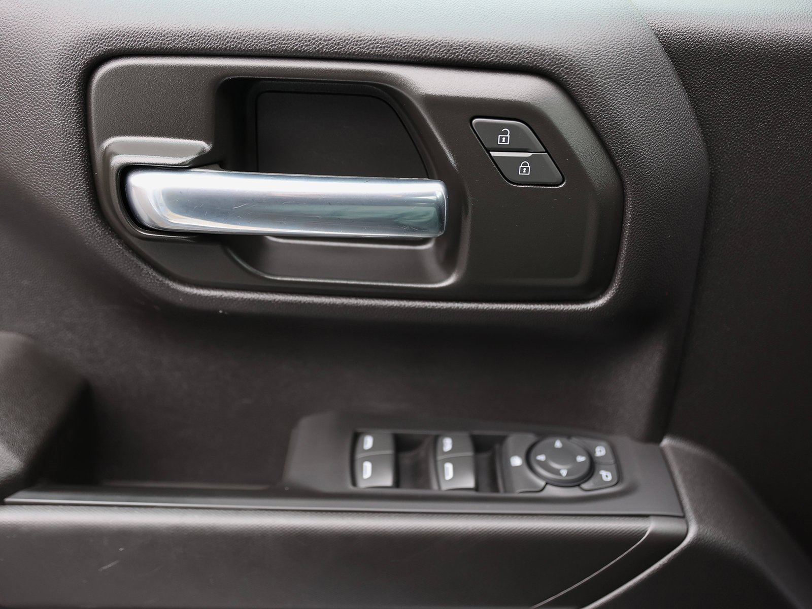 Used 2023 Chevrolet Silverado 1500 Custom image 39