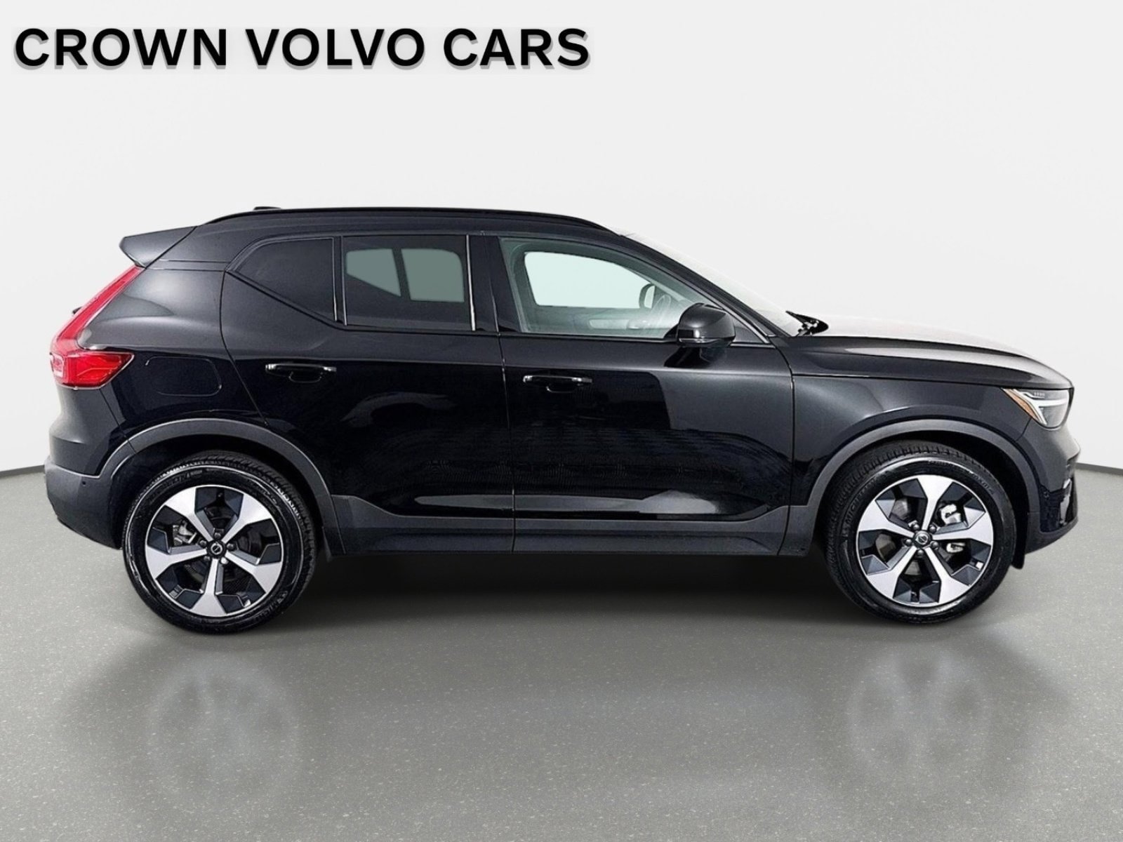 Used 2026 Volvo XC40 B5 Plus AWD/4WD image 5