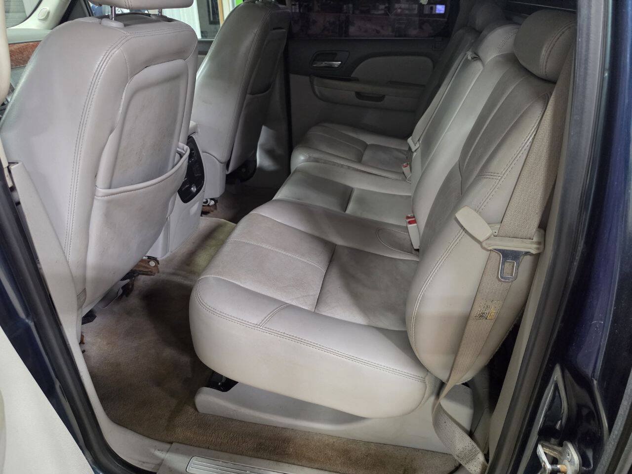 Used 2007 Chevrolet Avalanche LTZ w/ LTZ Preferred Equipment Group AWD/4WD image 16