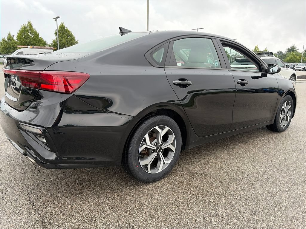 Used 2021 Kia Forte LXS FWD image 7