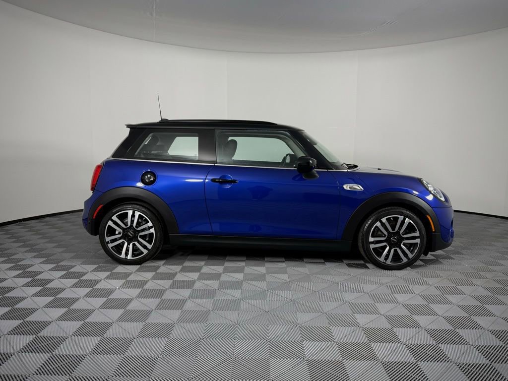 Used 2021 MINI Cooper S w/ Premium Package image 12