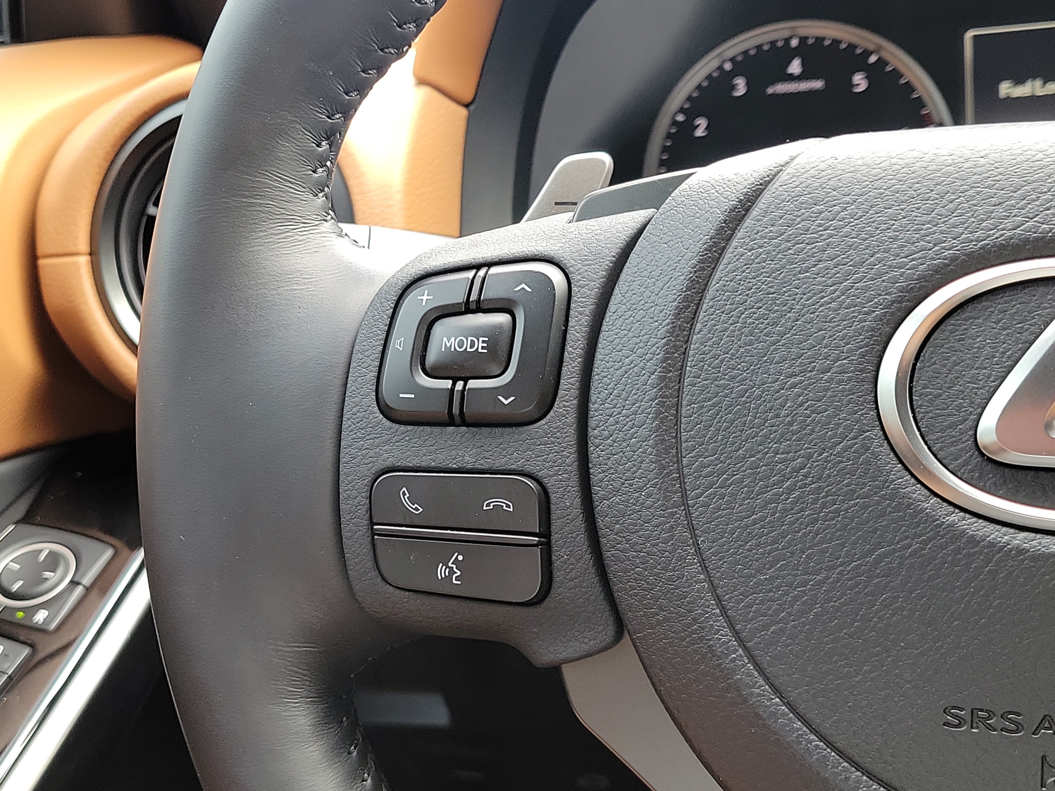 Used 2024 Lexus IS 300 w/ Comfort Package RWD image 21