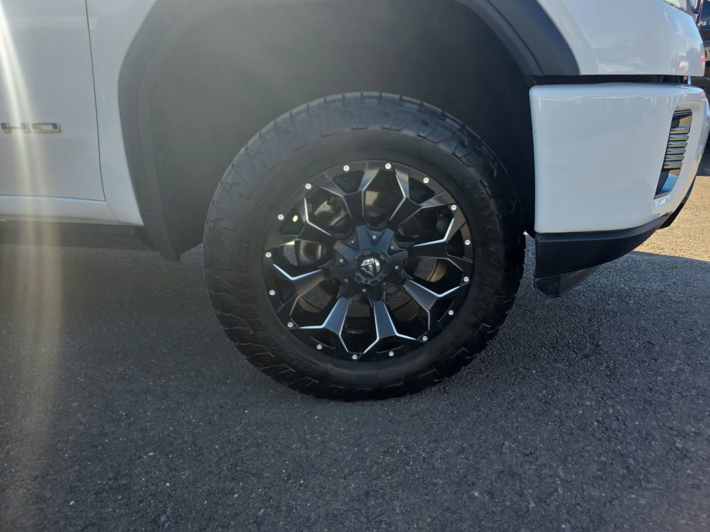 Used 2021 GMC Sierra 2500 AT4 w/ AT4 Premium Plus Package image 11