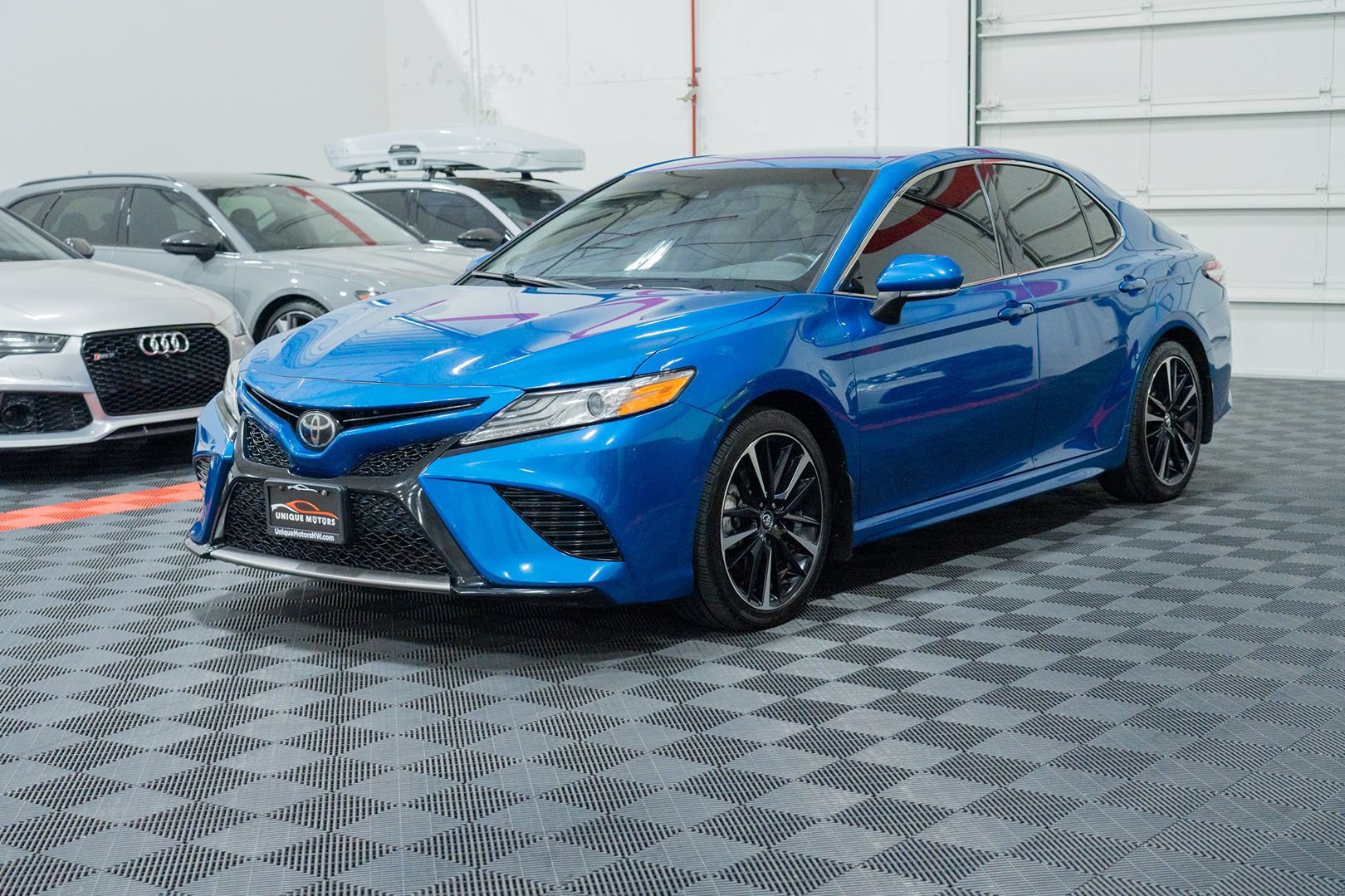 Used 2020 Toyota Camry XSE w/ Navigation Package FWD image 3